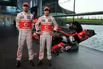 Foto zur News: Jenson Button (McLaren) und Sergio Perez (McLaren)