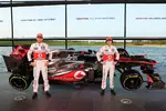 Foto zur News: Jenson Button (McLaren) und Sergio Perez (McLaren)