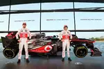 Foto zur News: Jenson Button (McLaren) und Sergio Perez (McLaren)