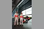 Foto zur News: Jenson Button (McLaren) und Sergio Perez (McLaren)
