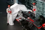 Foto zur News: Sergio Perez (McLaren) und Jenson Button (McLaren)