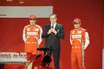 Foto zur News: Fernando Alonso, Stefano Domenicali und Felipe Massa (Ferrari)