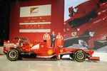 Foto zur News: Fernando Alonso, Stefano Domenicali und Felipe Massa (Ferrari)