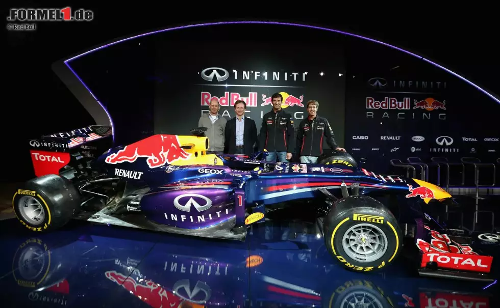 Foto zur News: Adrian Newey, Christian Horner, Mark Webber (Red Bull) und Sebastian Vettel (Red Bull)