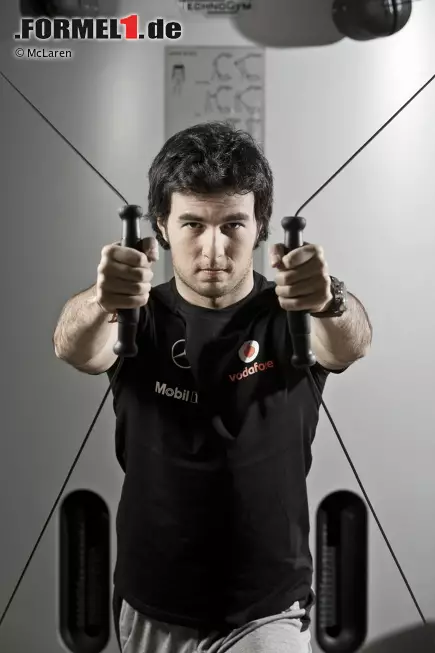 Foto zur News: Sergio Perez (McLaren)