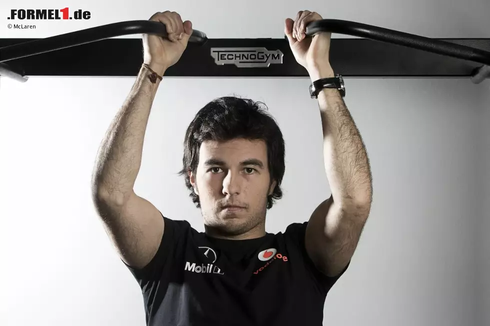 Foto zur News: Sergio Perez (McLaren)