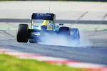 Foto zur News: Viel Rauch um Nichts: Charles Pic (Caterham) gab auch bei den Probefahrten schon alles