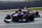 Foto zur News: Pastor Maldonado (Williams) und Mark Webber (Red Bull)