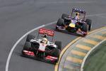Foto zur News: Sergio Perez (McLaren) und Sebastian Vettel (Red Bull)