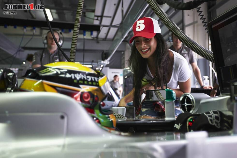 Foto zur News: Lewis Hamilton (Mercedes) mit seiner Freundin Nicole Scherzinger