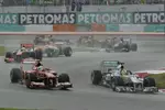 Gallerie: Nico Rosberg (Mercedes) vor Felipe Massa (Ferrari)