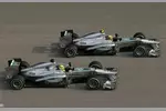 Foto zur News: Nico Rosberg und Lewis Hamilton (Mercedes)