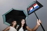 Foto zur News: Gridgirls von Giedo van der Garde