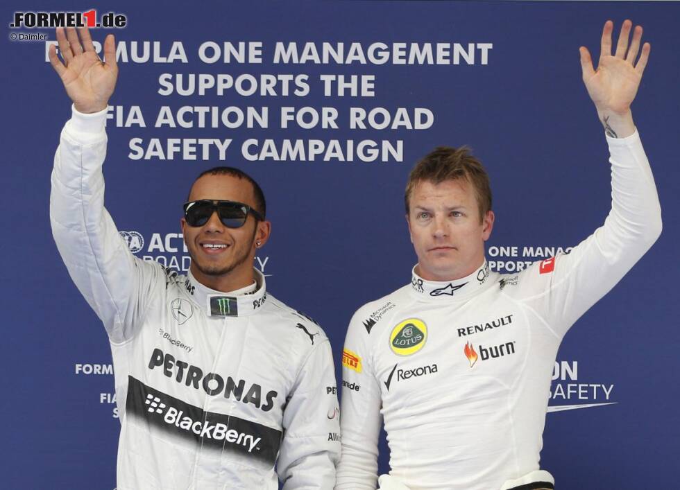 Foto zur News: Lewis Hamilton (Mercedes) und Kimi Räikkönen (Lotus)