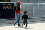 Foto zur News: Felipe Massa (Ferrari) mit Sohn Felipinho