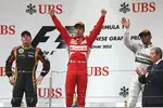 Foto zur News: Kimi Räikkönen (Lotus), Fernando Alonso (Ferrari) und Lewis Hamilton (Mercedes)