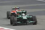 Foto zur News: Giedo van der Garde (Caterham) vor Max Chilton (Marussia)