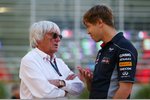 Foto zur News: Bernie Ecclestone und Sebastian Vettel (Red Bull)