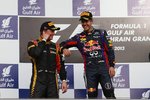 Gallerie: Kimi Räikkönen (Lotus) und Sebastian Vettel (Red Bull) scherzen auf den Podest