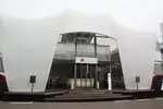 Foto zur News: Das Motorhome von Sauber