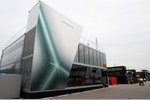 Foto zur News: Das Motorhome von Mercedes