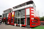 Foto zur News: Das Ferrari-Motorhome