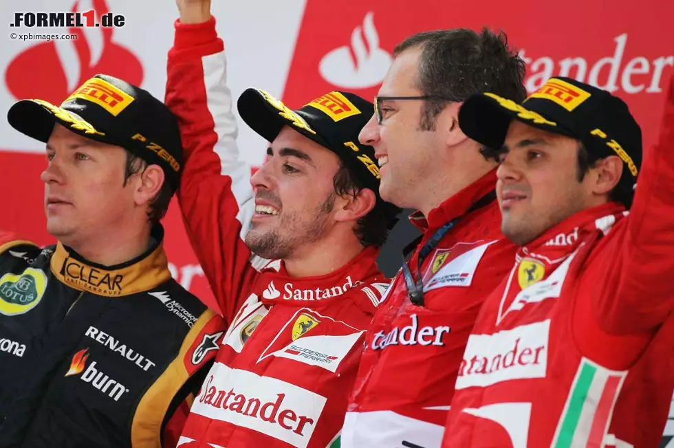 Fernando Alonso (Ferrari), Stefano Domenicali, Felipe Massa (Ferrari) und Kimi Räikkönen (Lotus) Foto zur News: Fernando Alonso (Ferrari), Stefano Domenicali, Felipe Massa (Ferrari) und Kimi Räikkönen (Lotus)