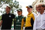 Foto zur News: Charles Pic (Caterham), Carlos Tavares (Renault) und Alain Prost