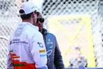 Foto zur News: Adrian Sutil (Force India) und Lewis Hamilton (Mercedes)