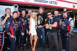 Foto zur News: Hayley Roberts, David Hasselhoff und Felix Baumgartner zu Gast bei Red Bull