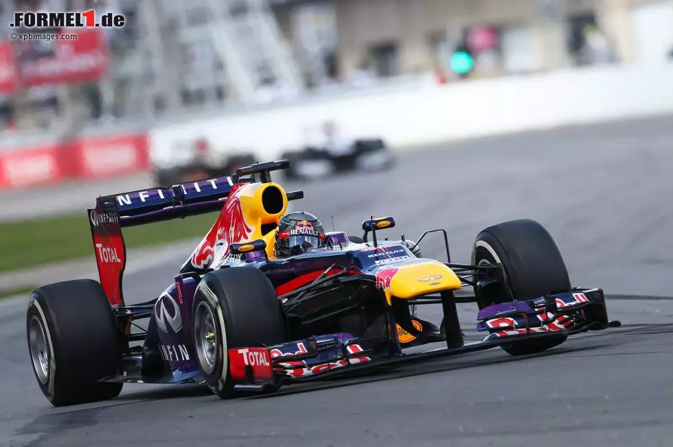 Foto zur News: Sebastian Vettel (Red Bull)