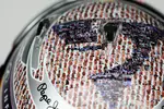 Foto zur News: Spezialhelm von Sebastian Vettel (Red Bull)
