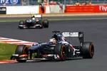 Foto zur News: Nico Hülkenberg vor Esteban Gutierrez (Sauber)