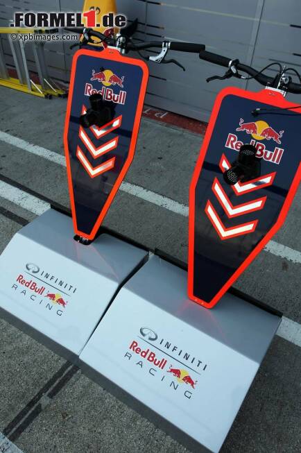 Foto zur News: Wagenheber von Red Bull