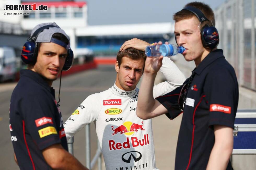 Foto zur News: Carlos Sainz Jun. (Toro Rosso) und Antonio Felix da Costa (Red Bull)