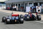 Foto zur News: Sebastian Vettel (Red Bull) und Gary Paffett (McLaren)