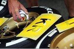 Foto zur News: Reifenmarkierung für Kimi Räikkönen (Lotus)