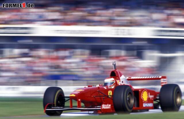 Foto zur News: Vier Jahre - von 1996 bis 1999 - fuhr Eddie Irvine für die Scuderia Ferrari (hier in seiner zweiten Saison).