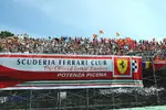 Foto zur News: Ferrari-Fans