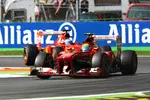 Foto zur News: Felipe Massa vor Fernando Alonso (Ferrari)