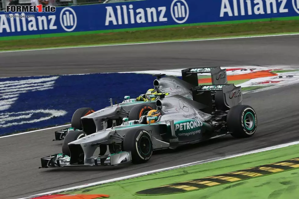 Foto zur News: Lewis Hamilton (Mercedes) und Nico Rosberg (Mercedes)