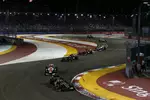 Foto zur News: Kimi Räikkönen (Lotus), Paul di Resta (Force India) und Daniel Ricciardo (Toro Rosso)