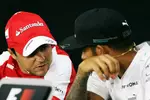 Foto zur News: Felipe Massa (Ferrari) und Lewis Hamilton (Mercedes)