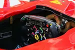 Foto zur News: Lenkrad des Ferrari F138