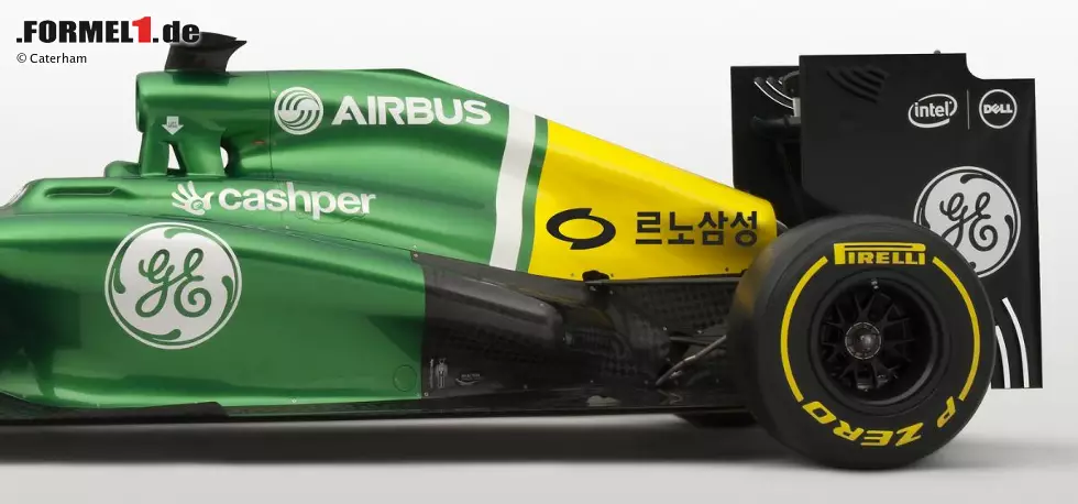 Foto zur News: Das Caterham-Team f?hrt in S?dkorea mit dem neuen Logo eines Sponsors