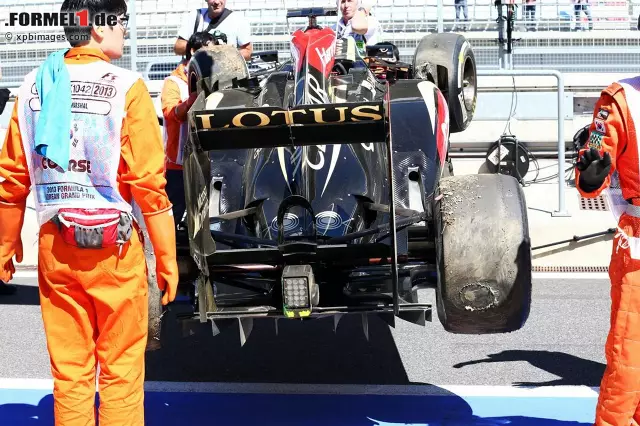 ...das Auto ohne allzu große Beschädigungen - von der Vorderradaufhängung abgesehen - bei Lotus abgeliefert wurde Foto zur News: ...das Auto ohne allzu große Beschädigungen - von der Vorderradaufhängung abgesehen - bei Lotus abgeliefert wurde