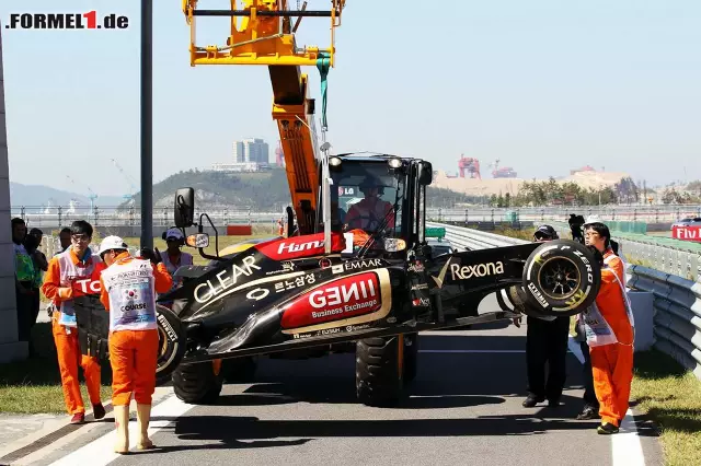 Der Finne hatte in der letzten Kurve die Kontrolle über seinen Lotus verloren und war in die Leitplanken gekracht Foto zur News: Der Finne hatte in der letzten Kurve die Kontrolle über seinen Lotus verloren und war in die Leitplanken gekracht