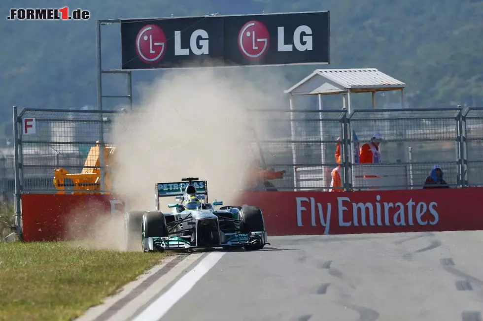 Foto zur News: Definitiv muss Rosberg im Rennen bis an das Limit gehen - hoffentlich jedoch nicht darüber hinaus
