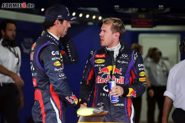 Teamkollege Mark Webber musste einmal mehr resignieren und artig gratulieren... Foto zur News: Teamkollege Mark Webber musste einmal mehr resignieren und artig gratulieren...