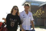Foto zur News: Jenson Button (McLaren) mit Freundin Jessica Michibata